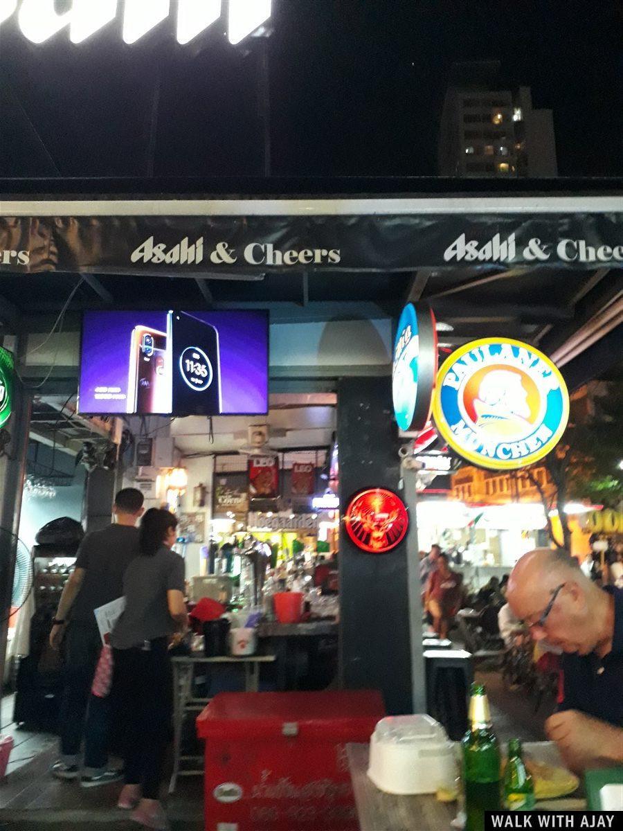 Chillout in W District : Bangkok, Thailand (Jul’19) 9 People enjoying their food with Asahi beer here.
