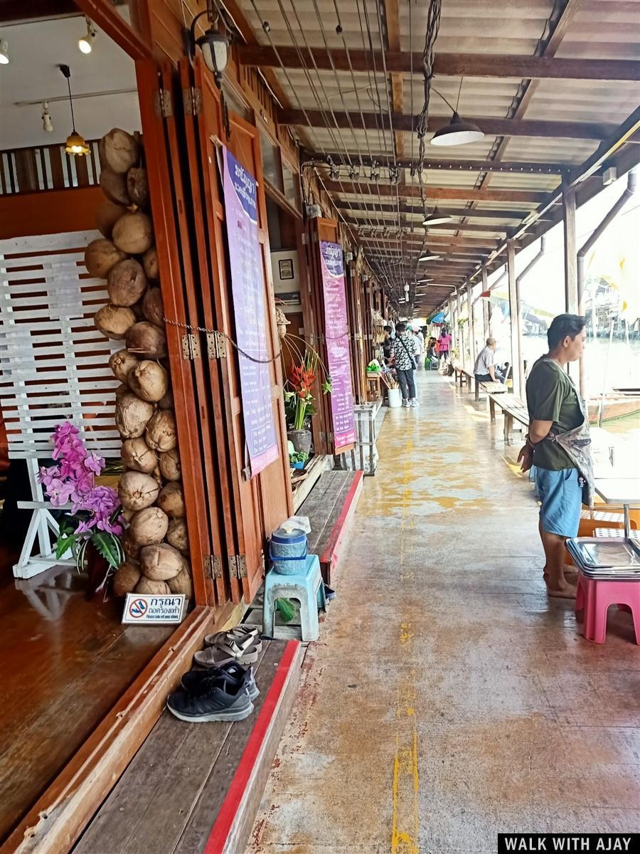 A glance of local life at the floating market! 