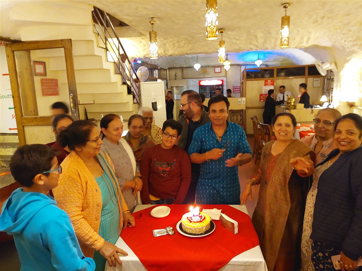 Day 15 - Celebrating My Birthday Dinner Party With Family : Dehradun, India (Nov’22) 7