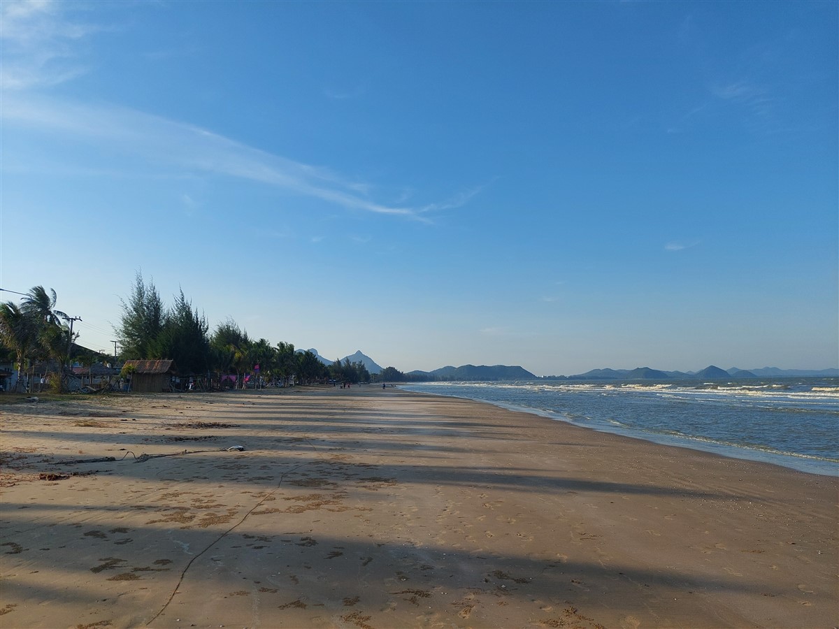 First Day Lunch & Stay Near Sam Roi Yot Beach : Thailand (Dec'22) - Day 1 12