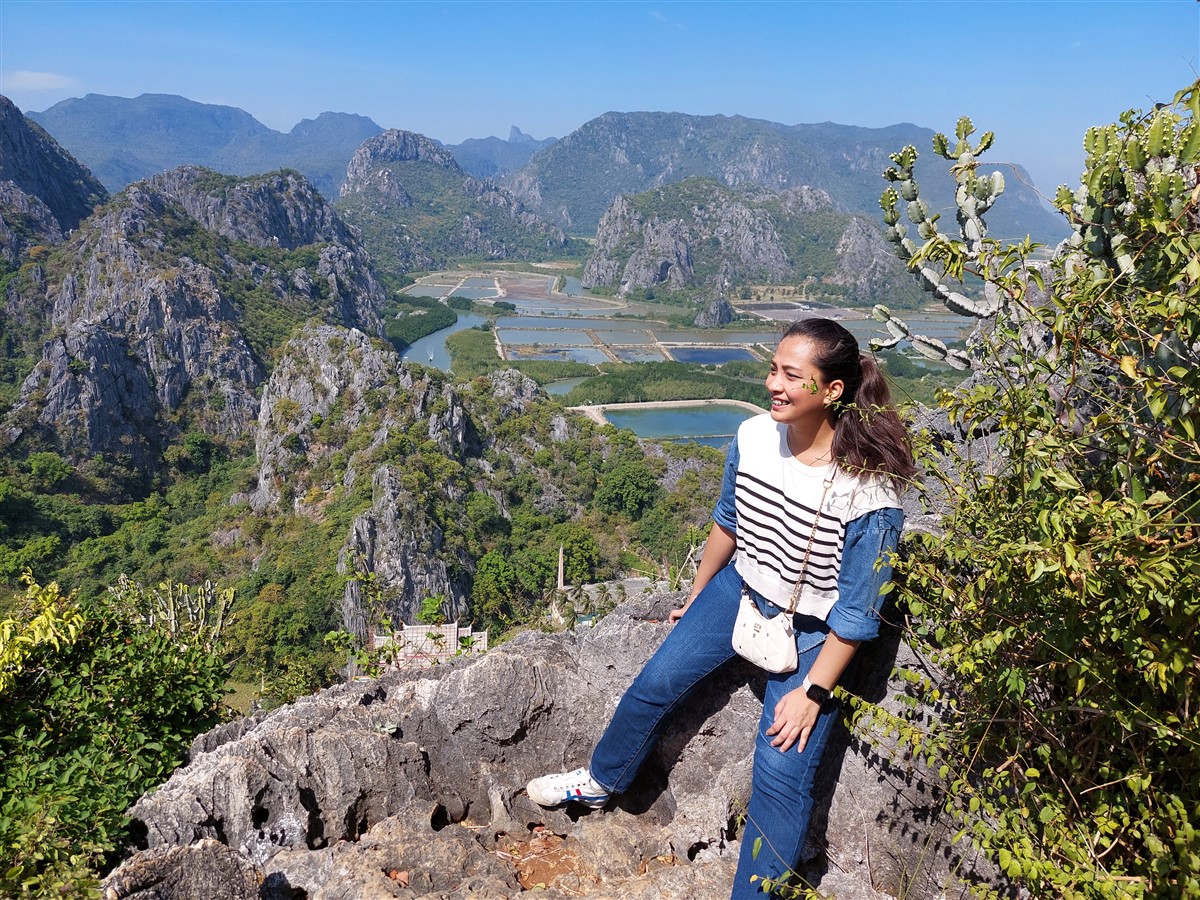 Hike To Khao Daeng View Point : Sam Roi Yot, Thailand (Jan'23) - Day 3 15