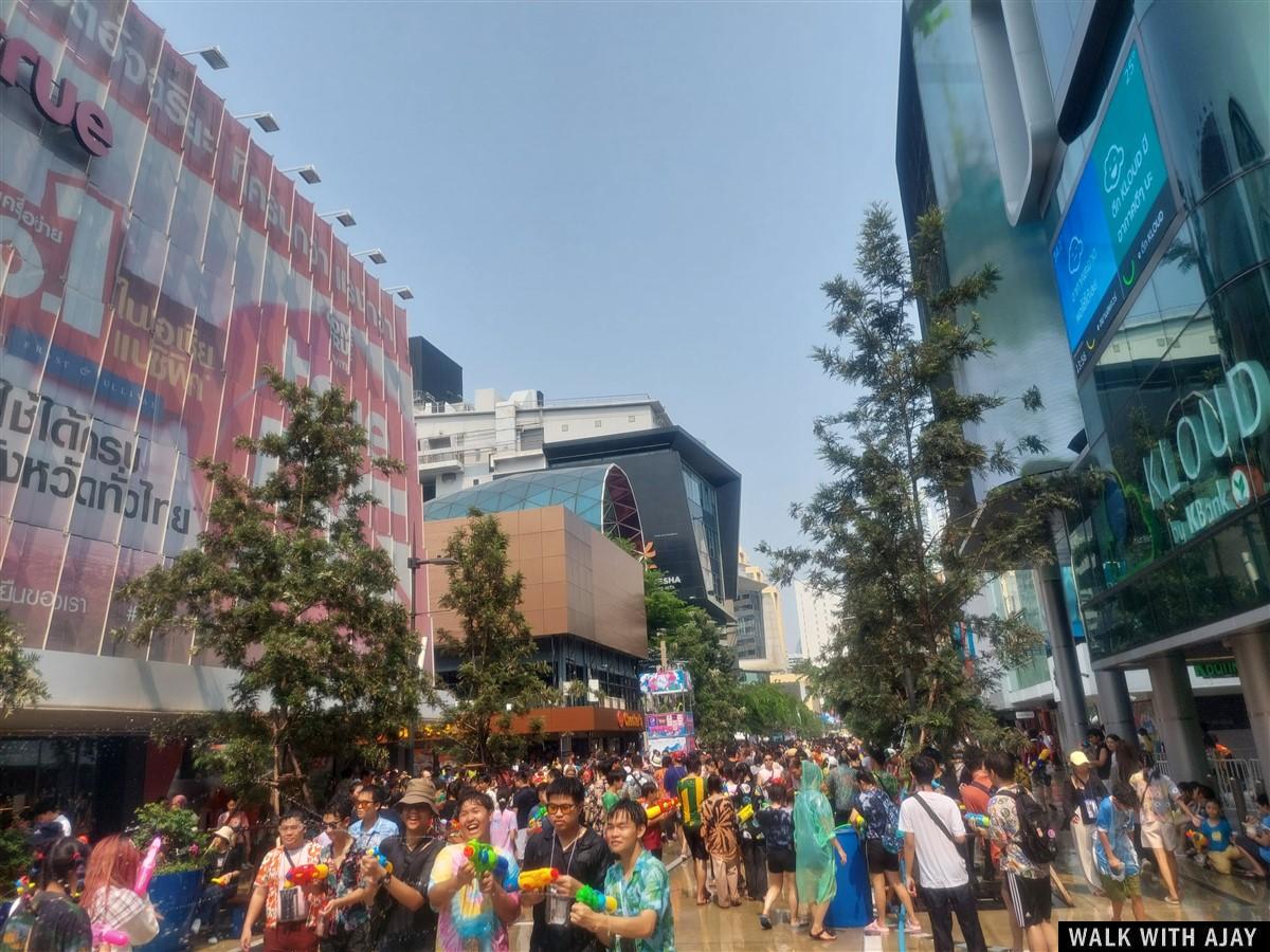 Enjoying Songkran Festival Around Siam Area : Bangkok , Thailand (Apr'23) 9