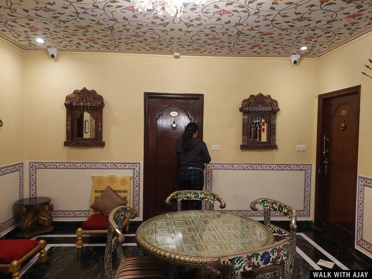 Day 1 – Amer fort, Jaigarh Fort, Hawa Mahal & Choki Dhani : Jaipur, India (Oct’24) 3