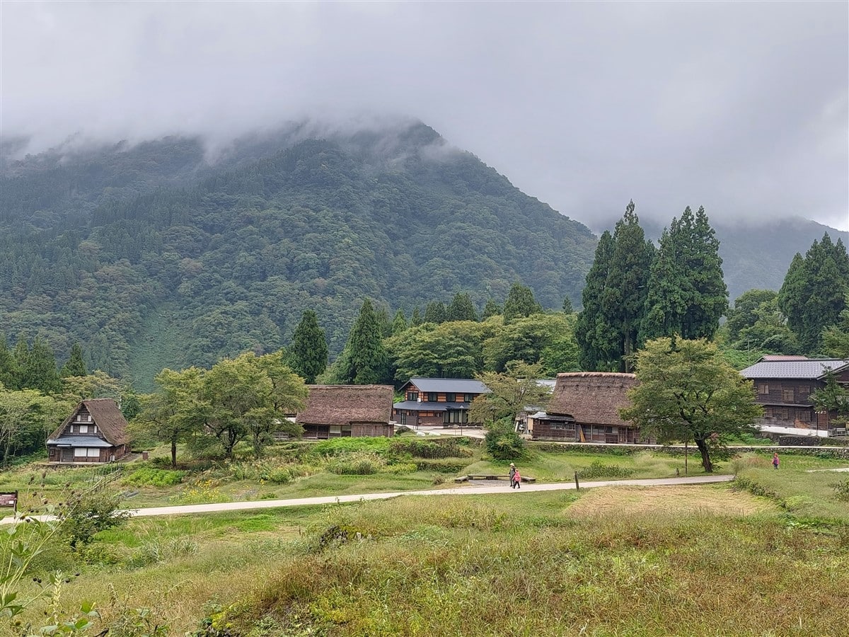 Day 4 - One Day Shirakawago & Gokayama Ainokura Tour from Takayama : Japan (Oct25) 6