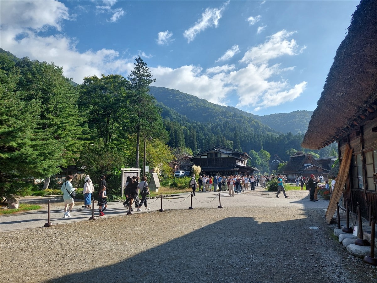 Day 4 - One Day Shirakawago & Gokayama Ainokura Tour from Takayama : Japan (Oct25) 48