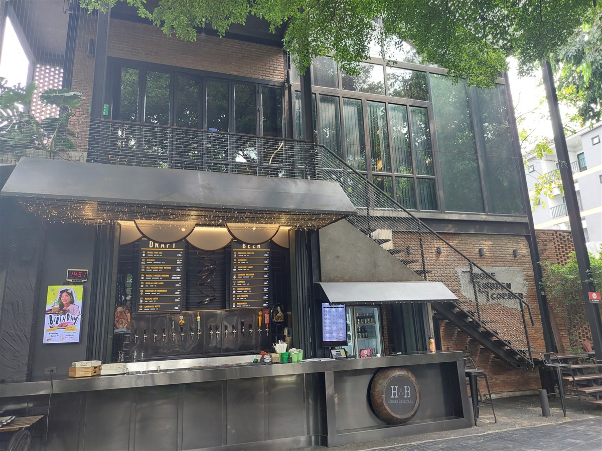 Hidden Backyard Cafe Bangkok garden