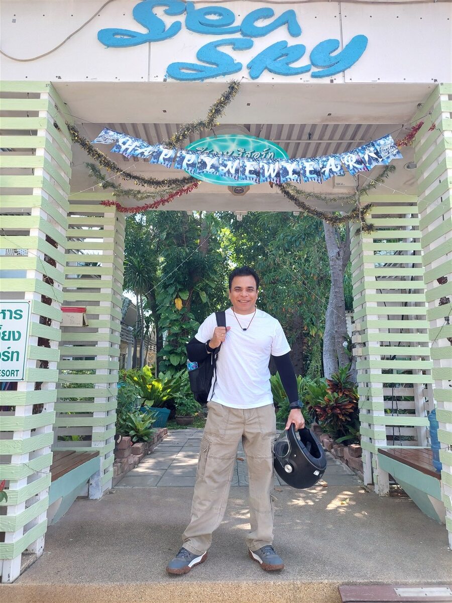 Day 2 – Phetchaburi to Bangkok Motorbike Trip : Thailand (Mar’26) 8