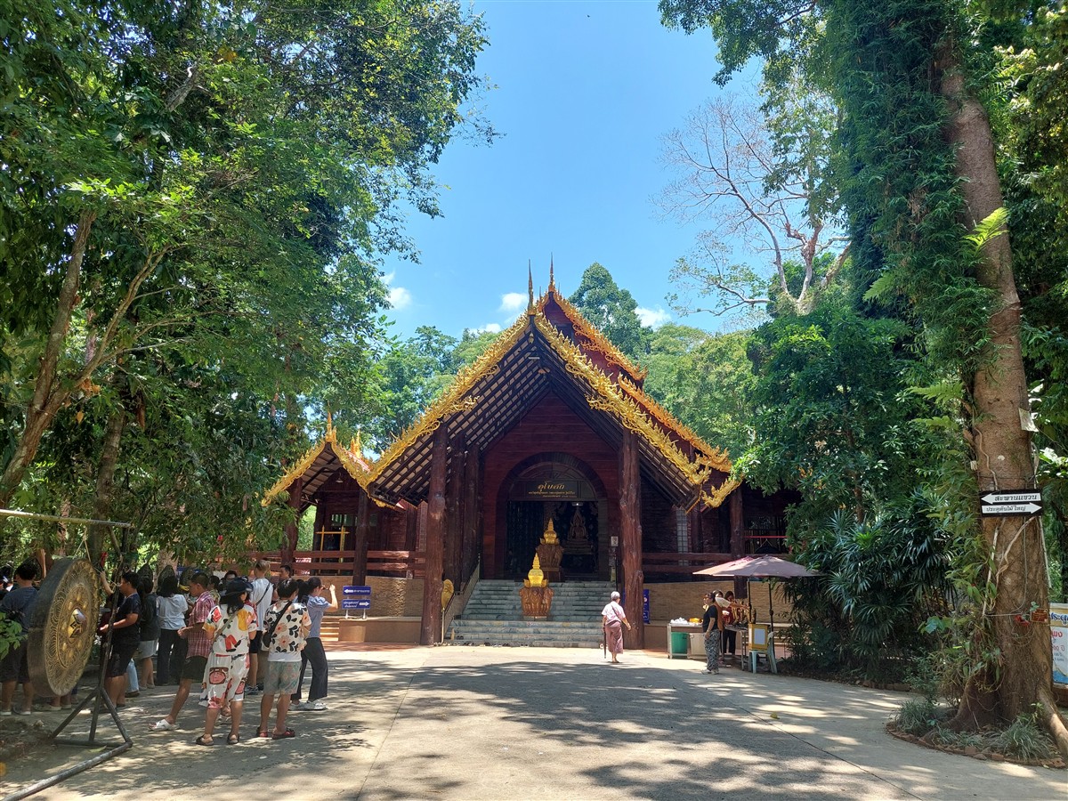 Day 2 - Exploring Chanthaburi Temple & Waterfall : Thailand (Apr'26) 26