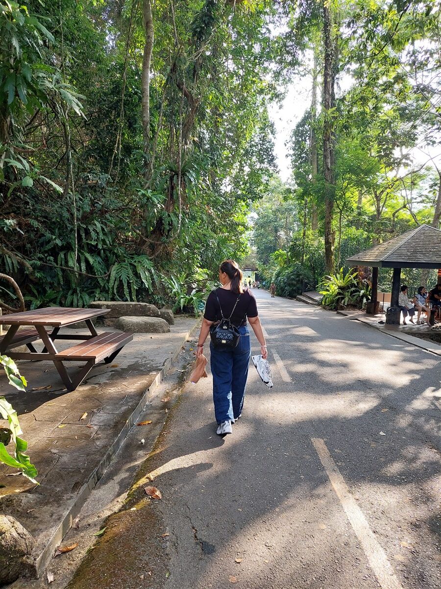 Day 2 - Exploring Chanthaburi Temple & Waterfall : Thailand (Apr'26) 56