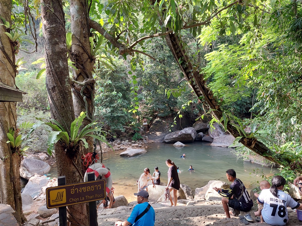 Day 2 - Exploring Chanthaburi Temple & Waterfall : Thailand (Apr'26) 57