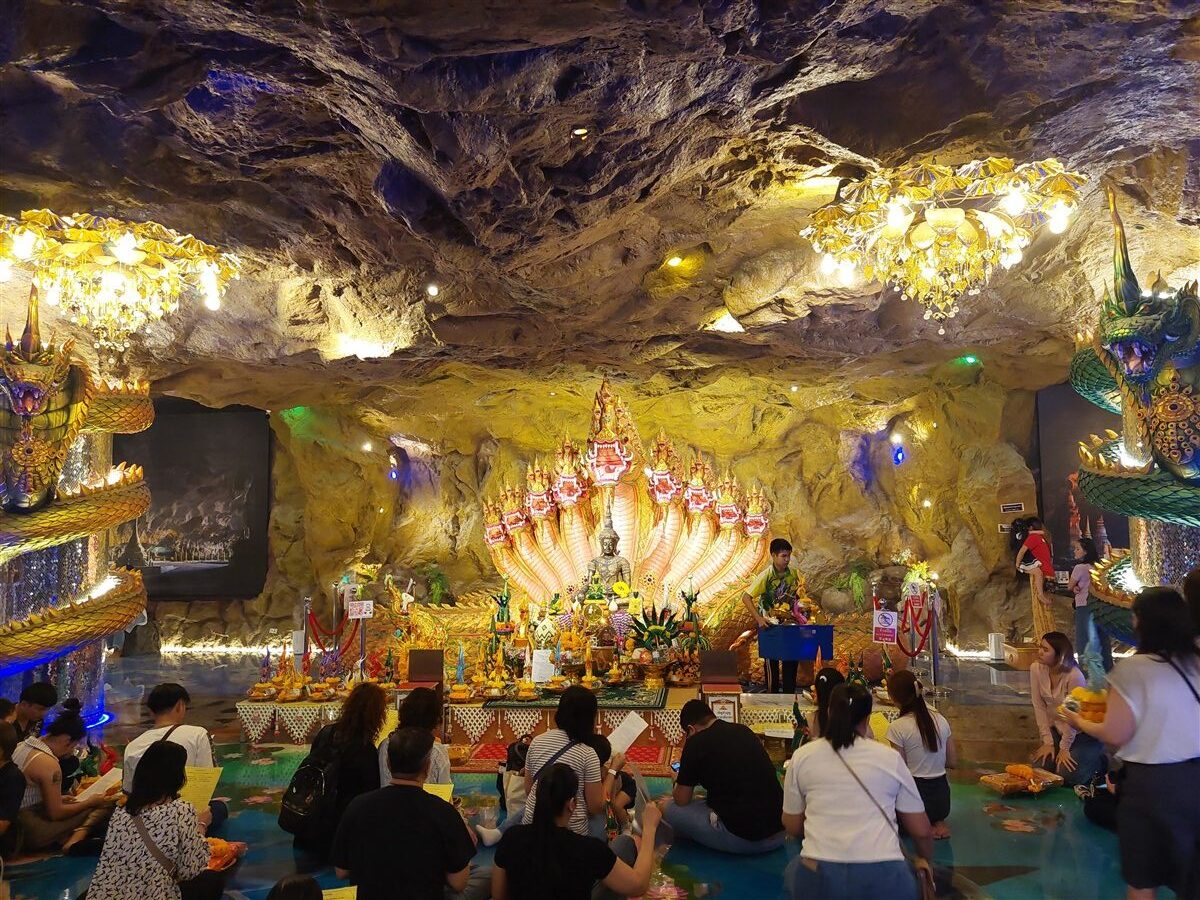 Wat Weru Wanaram Bangkok – Hidden Temple Near Don Mueang Airport (Jan'26) 6