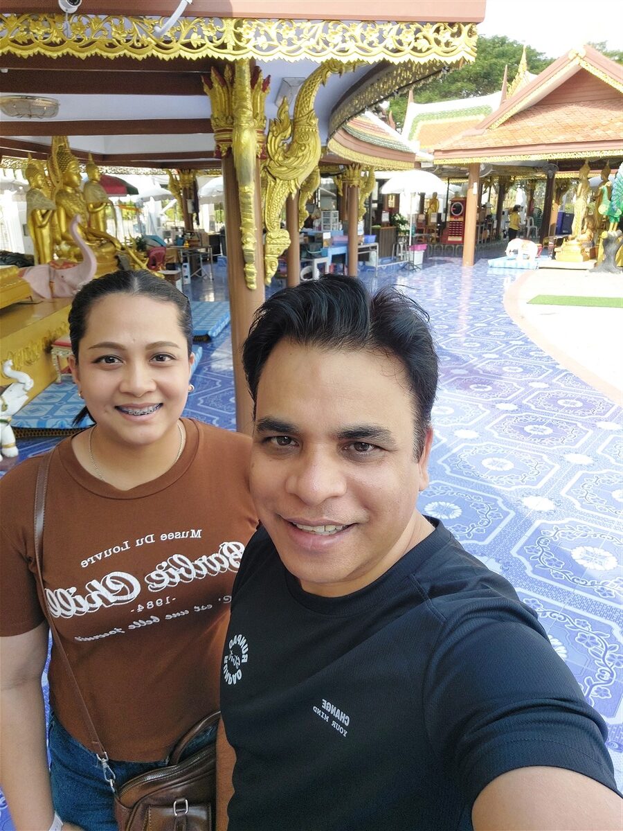 Paying Respect at Wat Phra Sri Mahathat Wora Maha Wiharn - Thai Temple in Bangkok (Jan'26) 9