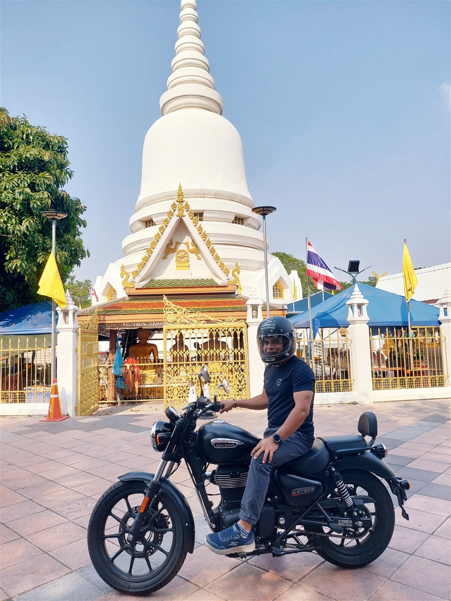 Wat Phra Sri Mahathat Bangkok