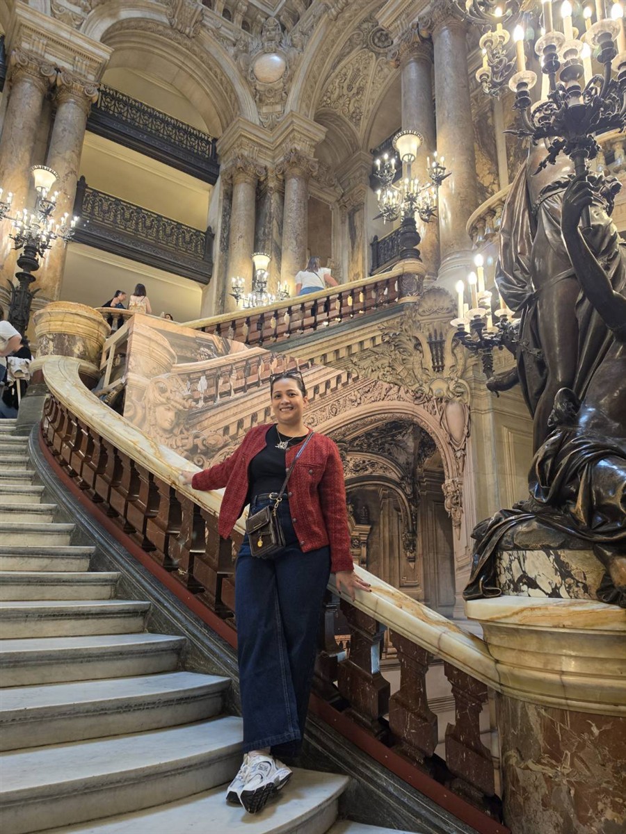 Day 2 - Walking Through Paris Opera Garnier, Galeries Lafayette, Notre-Dame & Le Marais : France (Sep'26) 19