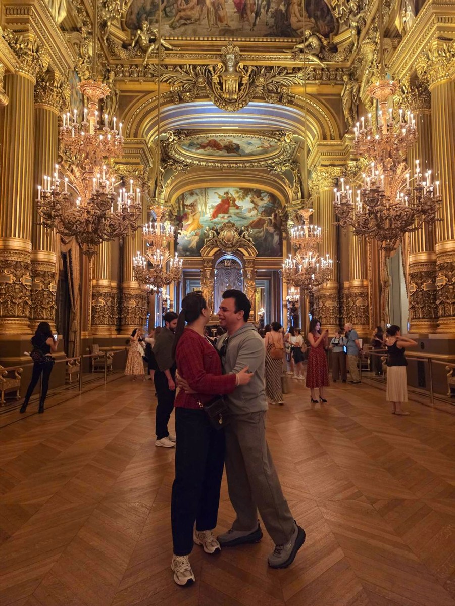 Day 2 - Walking Through Paris Opera Garnier, Galeries Lafayette, Notre-Dame & Le Marais : France (Sep'26) 26 Day 2 - Walking Through Paris Opera Garnier, Galeries Lafayette, Notre-Dame & Le Marais : France (Sep'26) 26