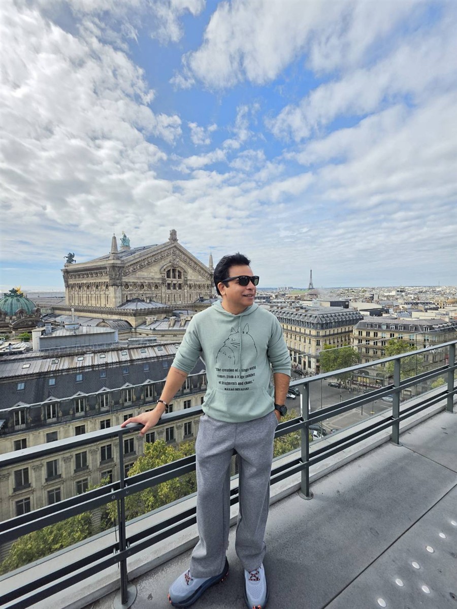 Day 2 - Walking Through Paris Opera Garnier, Galeries Lafayette, Notre-Dame & Le Marais : France (Sep'26) 31