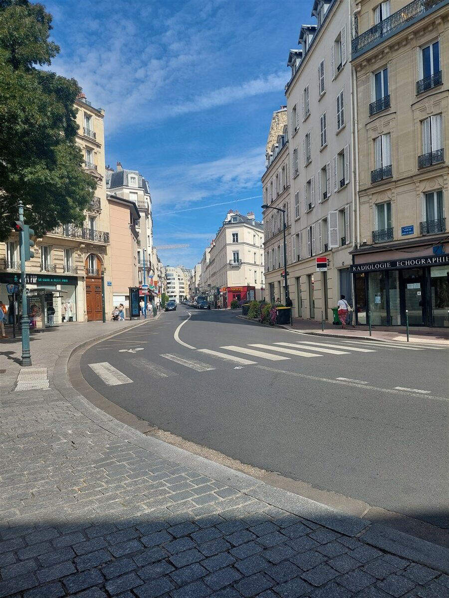 Day 1 - Our First Day in Paris : France (Sep'26) 5 Day 1 - Our First Day in Paris : France (Sep'26) 4