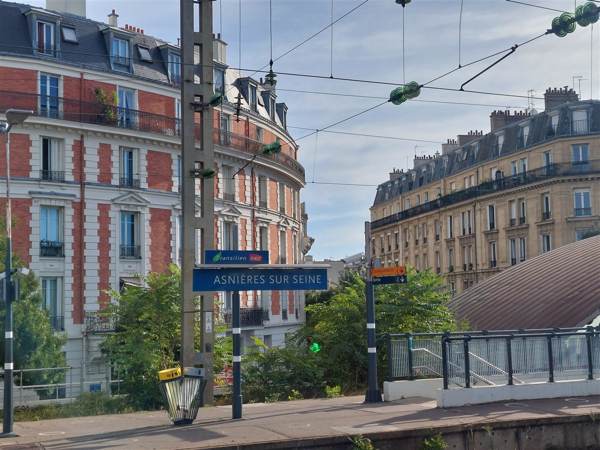 Day 2 - Walking Through Paris Opera Garnier, Galeries Lafayette, Notre-Dame & Le Marais : France (Sep'26) 3