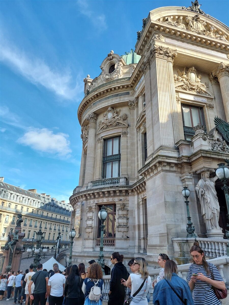 Day 2 - Walking Through Paris Opera Garnier, Galeries Lafayette, Notre-Dame & Le Marais : France (Sep'26) 9 Day 2 - Walking Through Paris Opera Garnier, Galeries Lafayette, Notre-Dame & Le Marais : France (Sep'26) 9