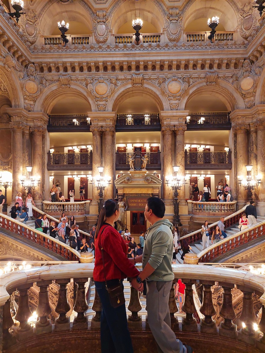 Day 2 - Walking Through Paris Opera Garnier, Galeries Lafayette, Notre-Dame & Le Marais : France (Sep'26) 13