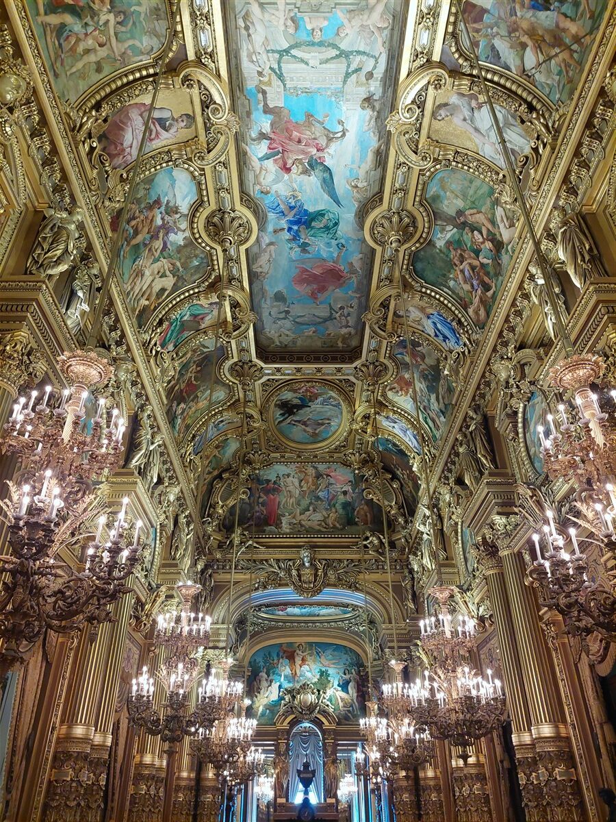 Day 2 - Walking Through Paris Opera Garnier, Galeries Lafayette, Notre-Dame & Le Marais : France (Sep'26) 17