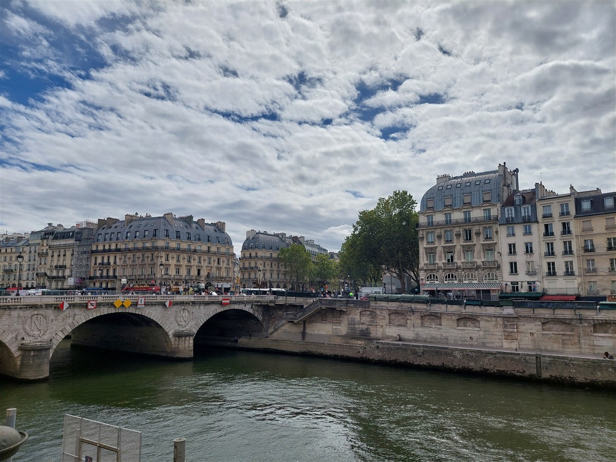 Day 2 - Walking Through Paris Opera Garnier, Galeries Lafayette, Notre-Dame & Le Marais : France (Sep'26) 37