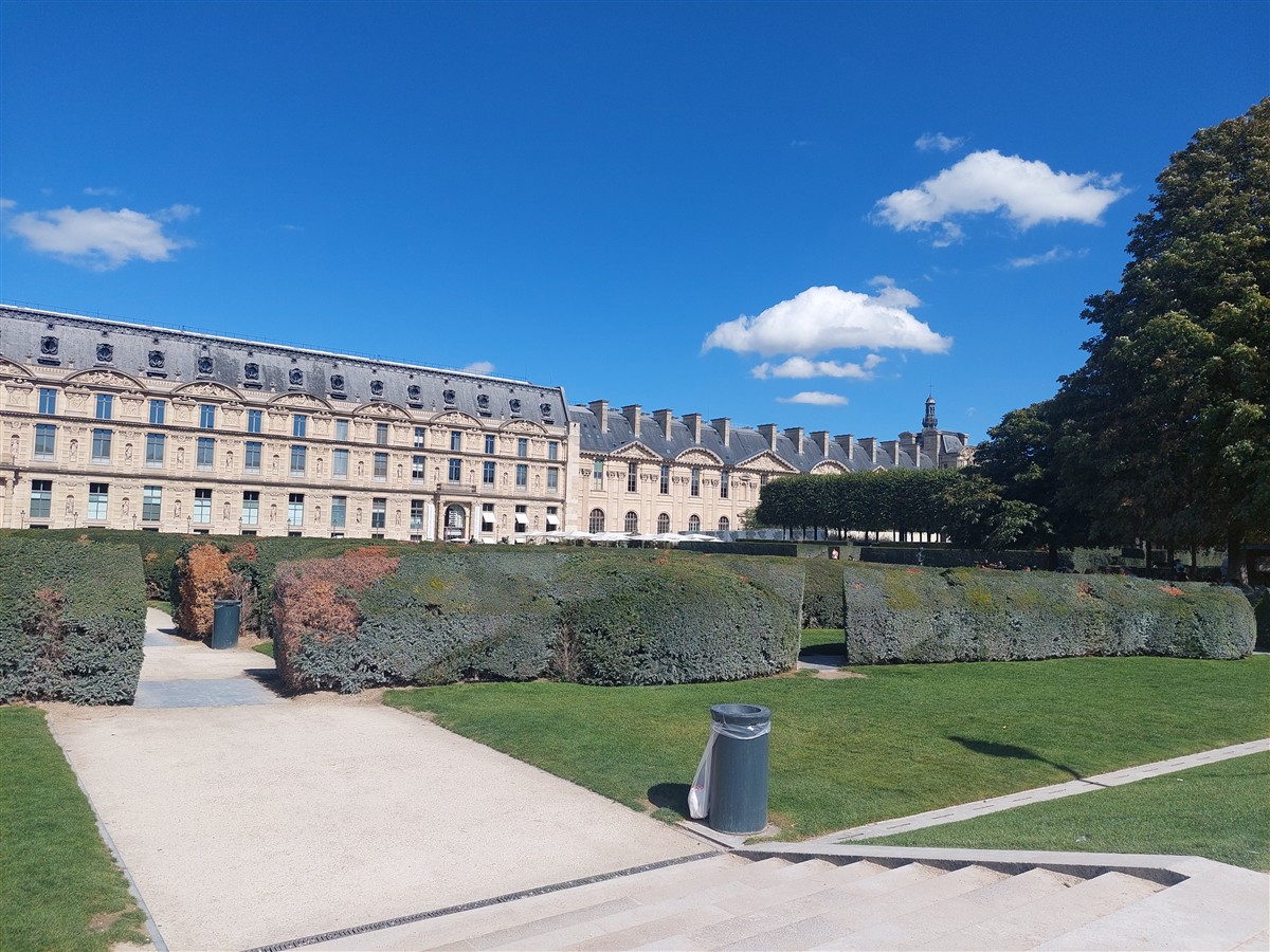 Day 3 - Paris Arc de Triomphe, Champs-Élysées & An Afternoon at the Louvre Museum : France (Sep'26) 18