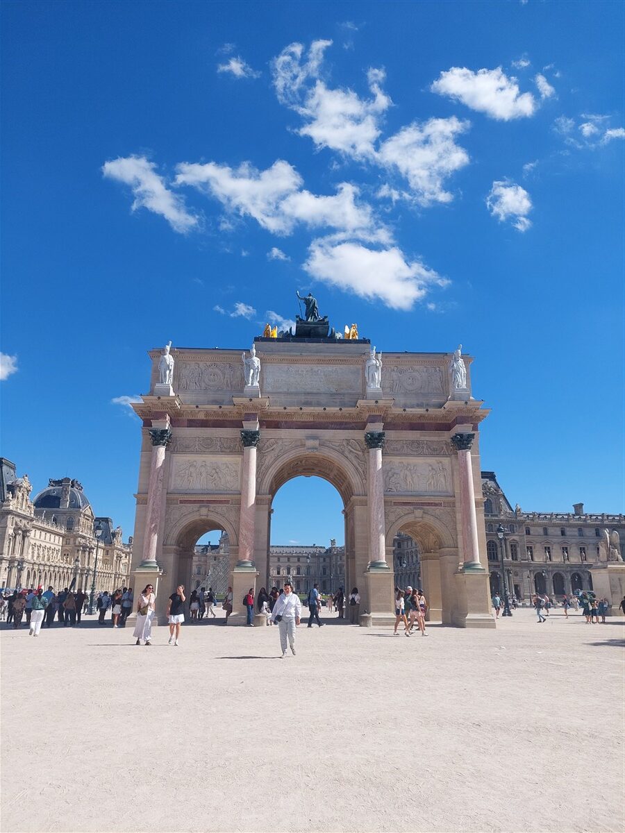 Day 3 - Paris Arc de Triomphe, Champs-Élysées & An Afternoon at the Louvre Museum : France (Sep'26) 19