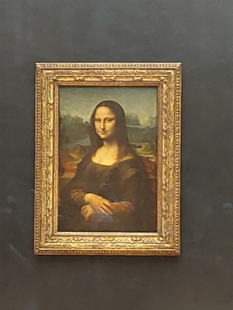 Day 3 - Paris Arc de Triomphe, Champs-Élysées & An Afternoon at the Louvre Museum : France (Sep'26) 20