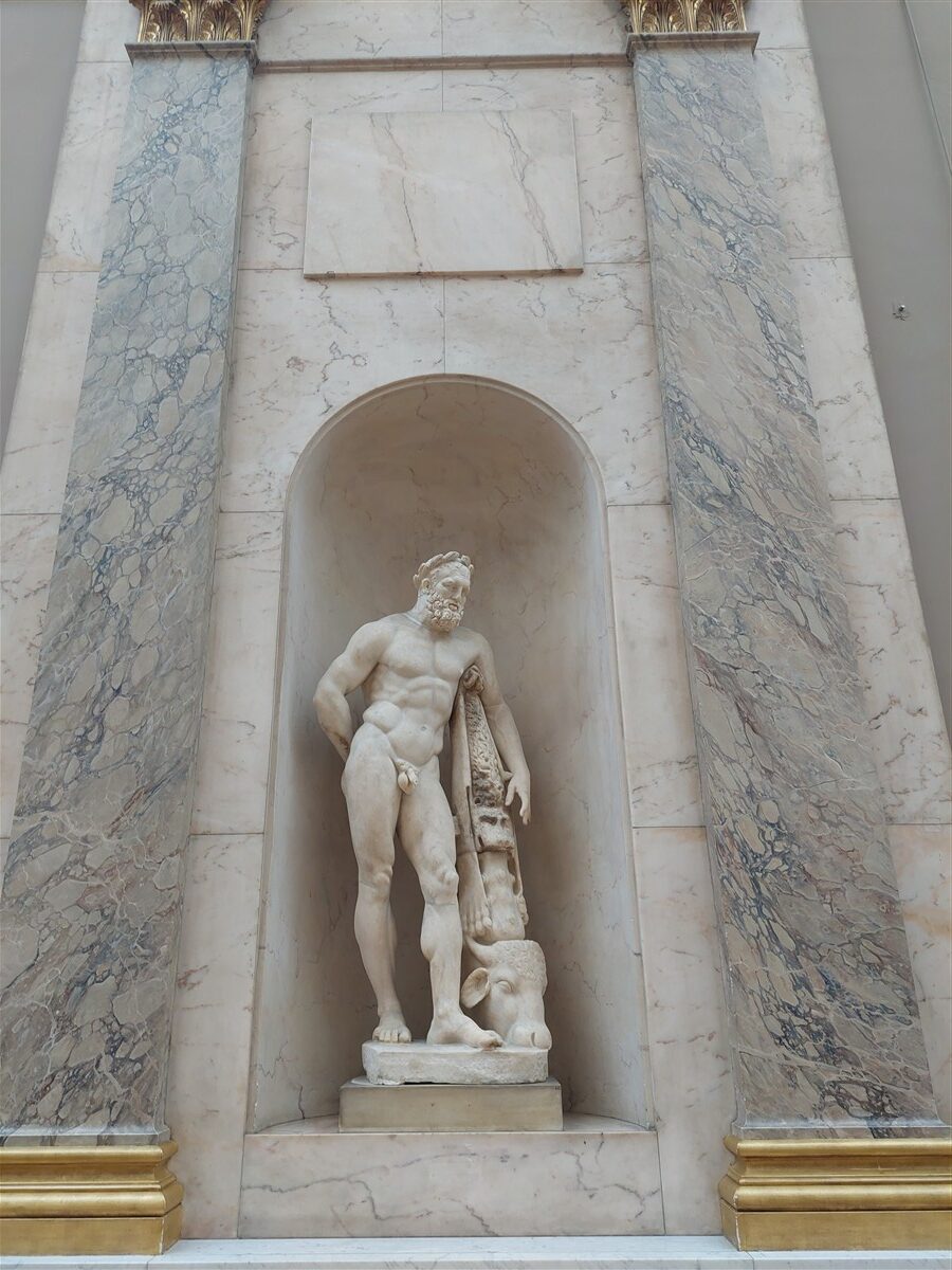 Day 3 - Paris Arc de Triomphe, Champs-Élysées & An Afternoon at the Louvre Museum : France (Sep'26) 42