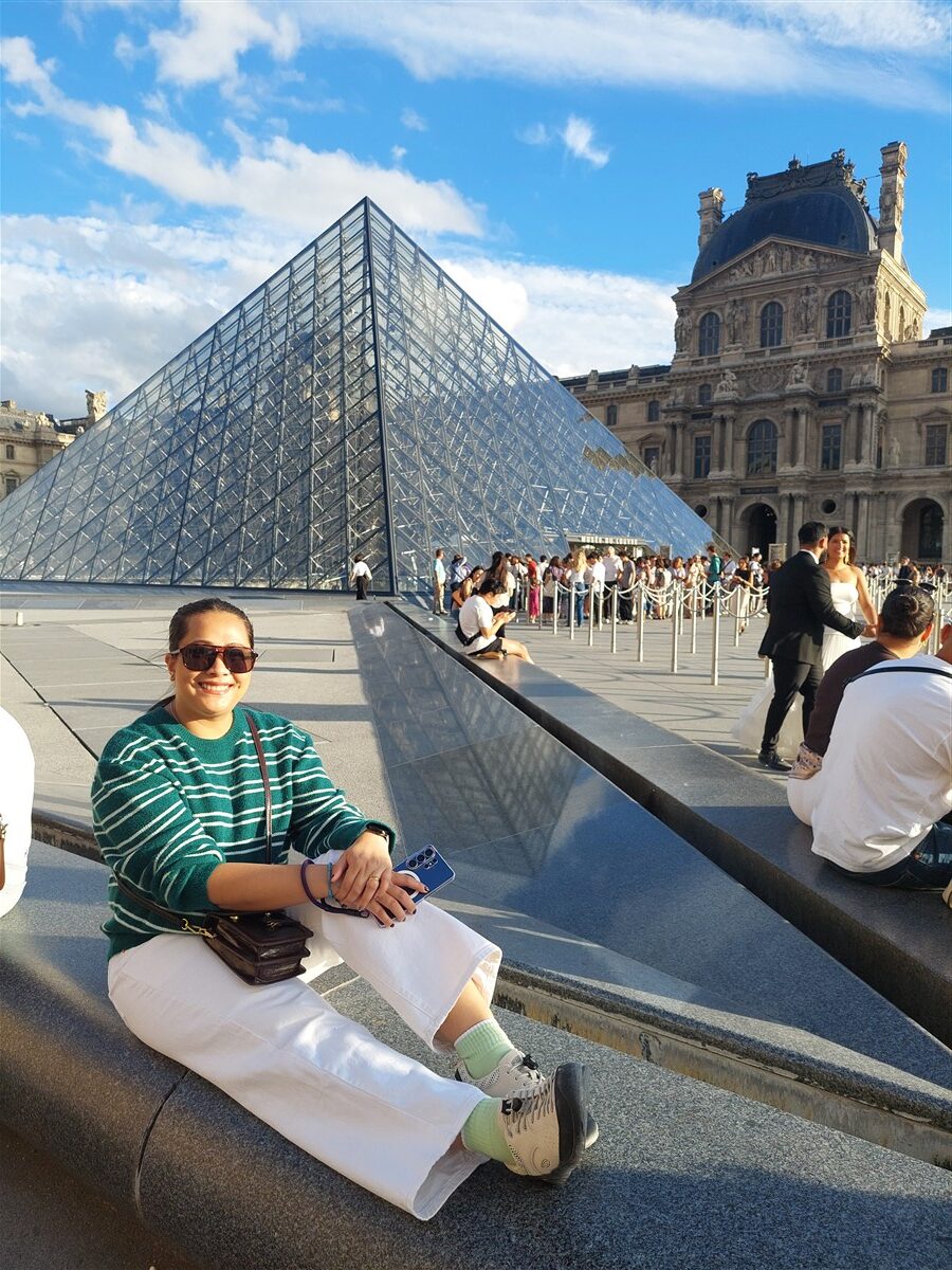 Day 3 - Paris Arc de Triomphe, Champs-Élysées & An Afternoon at the Louvre Museum : France (Sep'26) 46