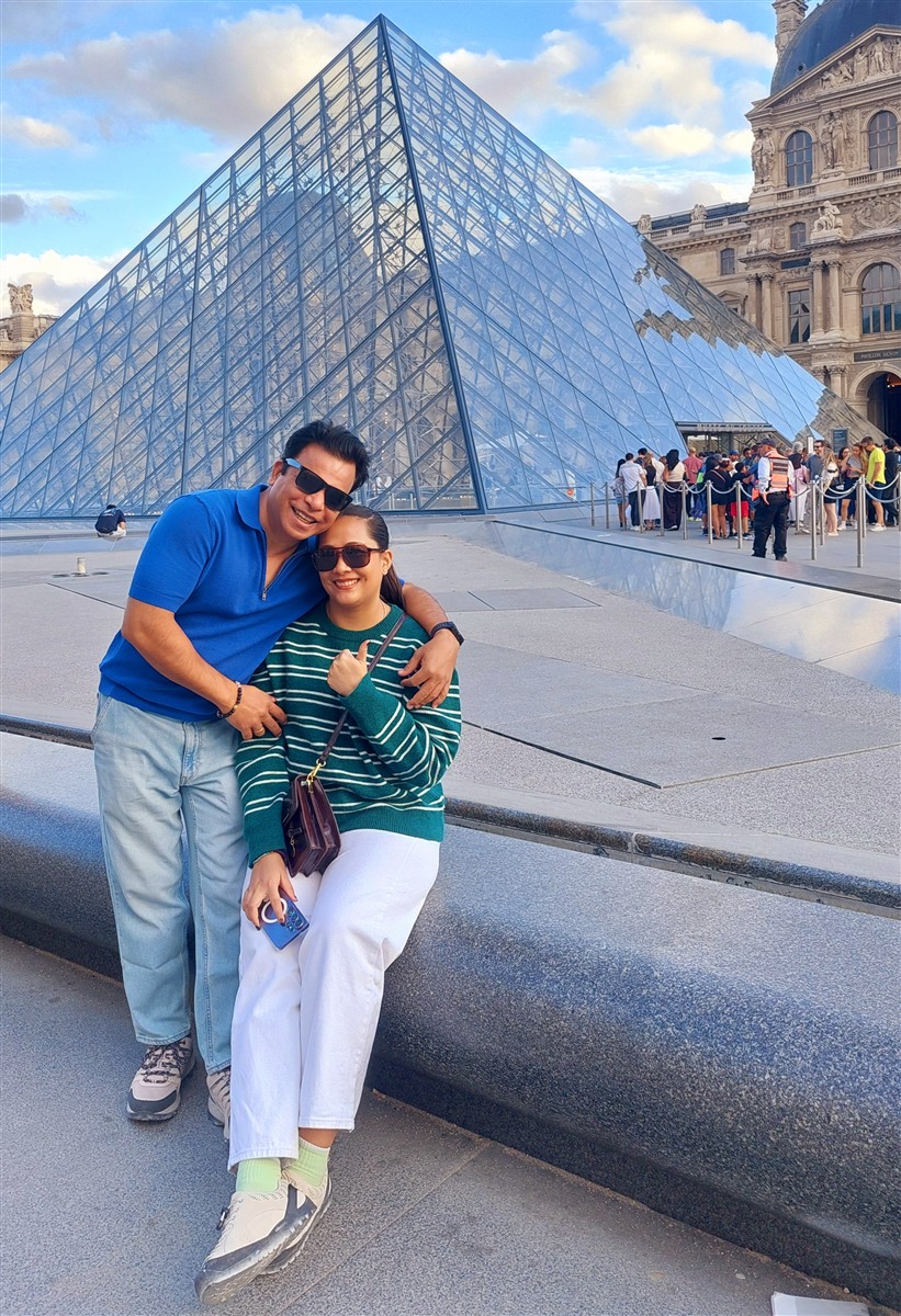 Day 3 - Paris Arc de Triomphe, Champs-Élysées & An Afternoon at the Louvre Museum : France (Sep'26) 48