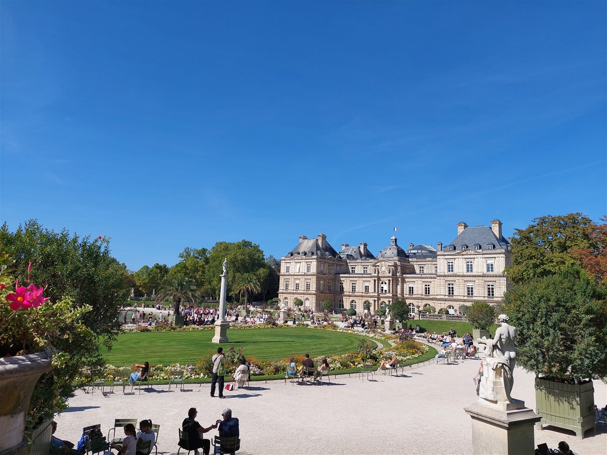 Day 4 - Exploring Panthéon, Luxembourg Gardens & Eiffel Tower in Paris : France (Sep'26) 11