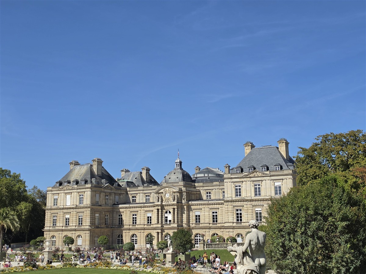 Day 4 - Exploring Panthéon, Luxembourg Gardens & Eiffel Tower in Paris : France (Sep'26) 13