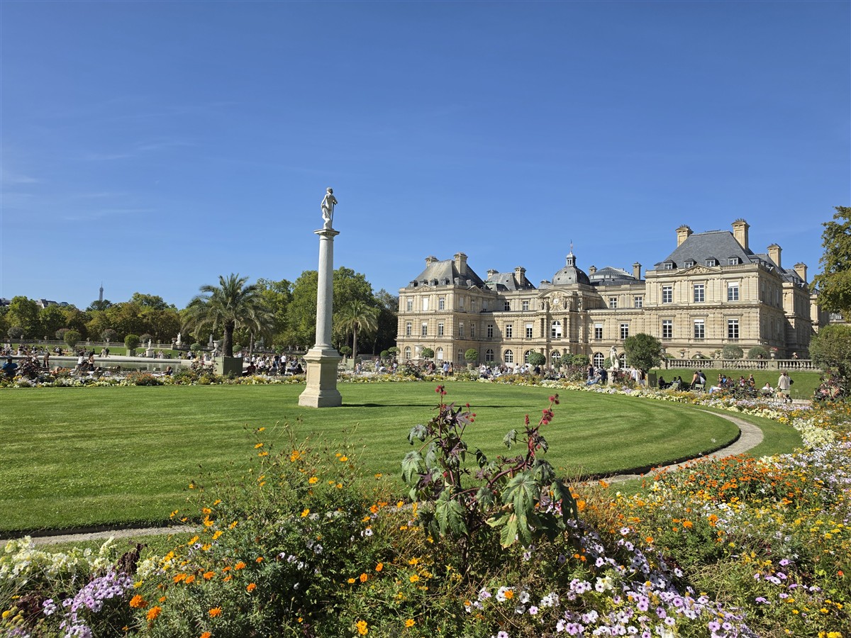 Day 4 - Exploring Panthéon, Luxembourg Gardens & Eiffel Tower in Paris : France (Sep'26) 15