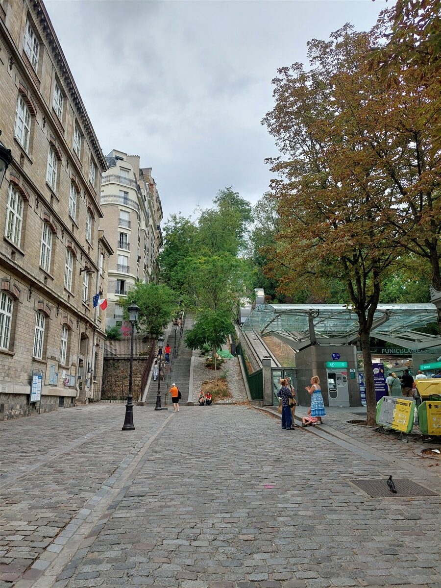 Day 5 - Montmartre & Eiffel Tower Lights on Our Last Night in Paris : France (Sep'26) 14