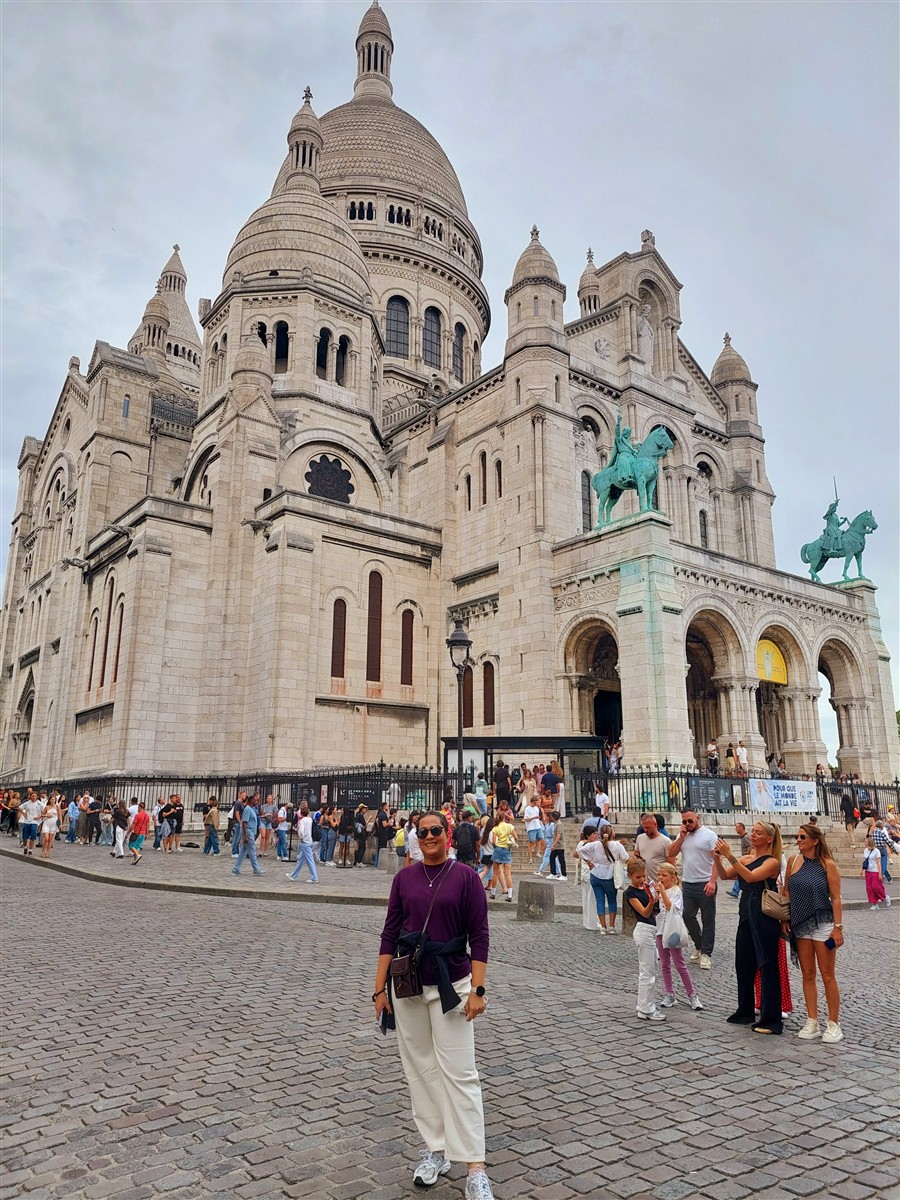 Day 5 - Montmartre & Eiffel Tower Lights on Our Last Night in Paris : France (Sep'26) 16