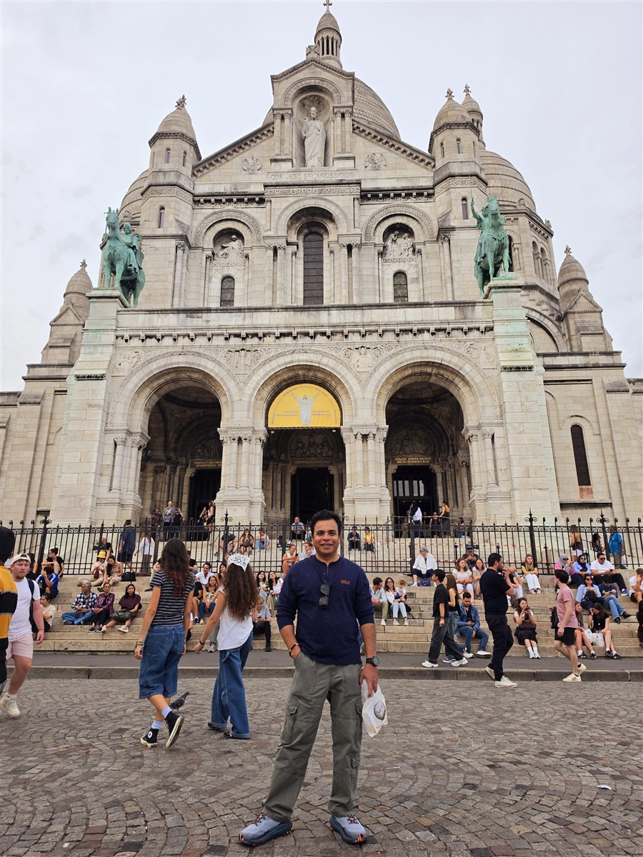 Day 5 - Montmartre & Eiffel Tower Lights on Our Last Night in Paris : France (Sep'26) 22