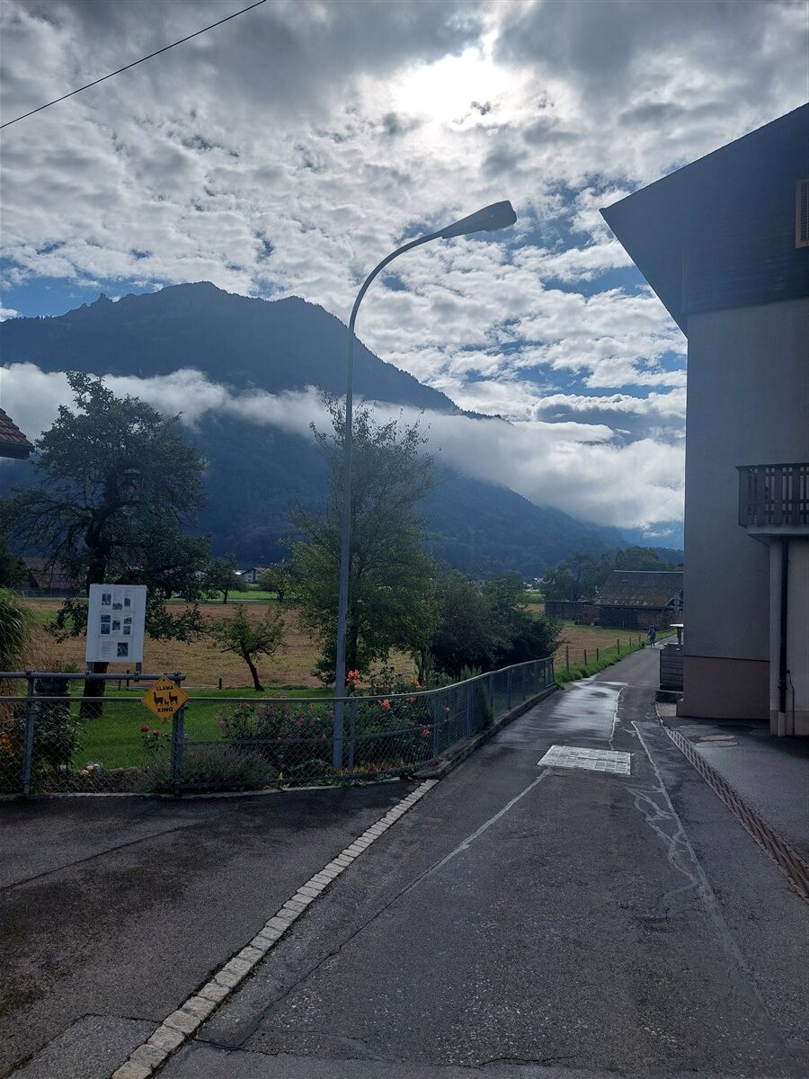 Day 8 : Exploring Oeschinen Lake and an Evening in Interlaken, Switzerland (Sep'26) 2 Day 8 : Exploring Oeschinen Lake and an Evening in Interlaken, Switzerland (Sep'26) 2