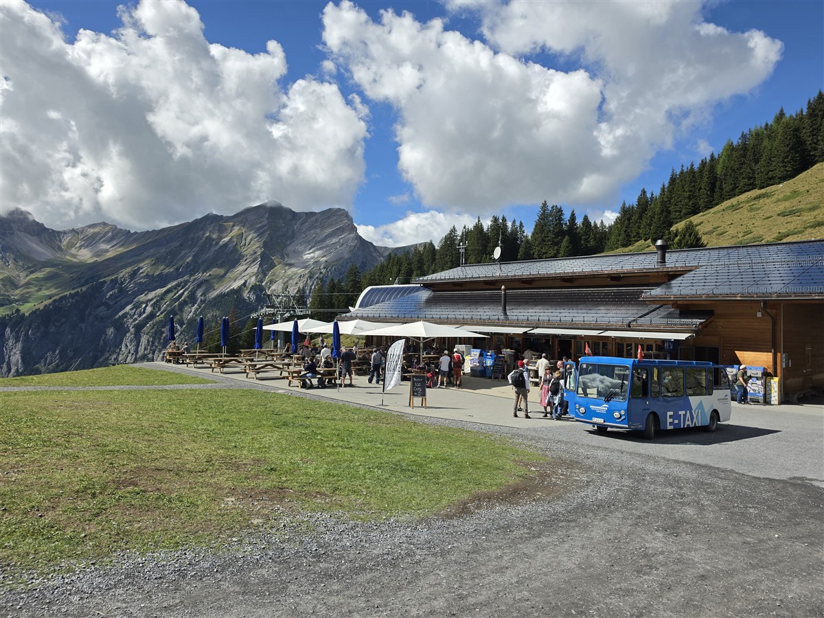 Day 8 : Exploring Oeschinen Lake and an Evening in Interlaken, Switzerland (Sep'26) 29 Day 8 : Exploring Oeschinen Lake and an Evening in Interlaken, Switzerland (Sep'26) 29