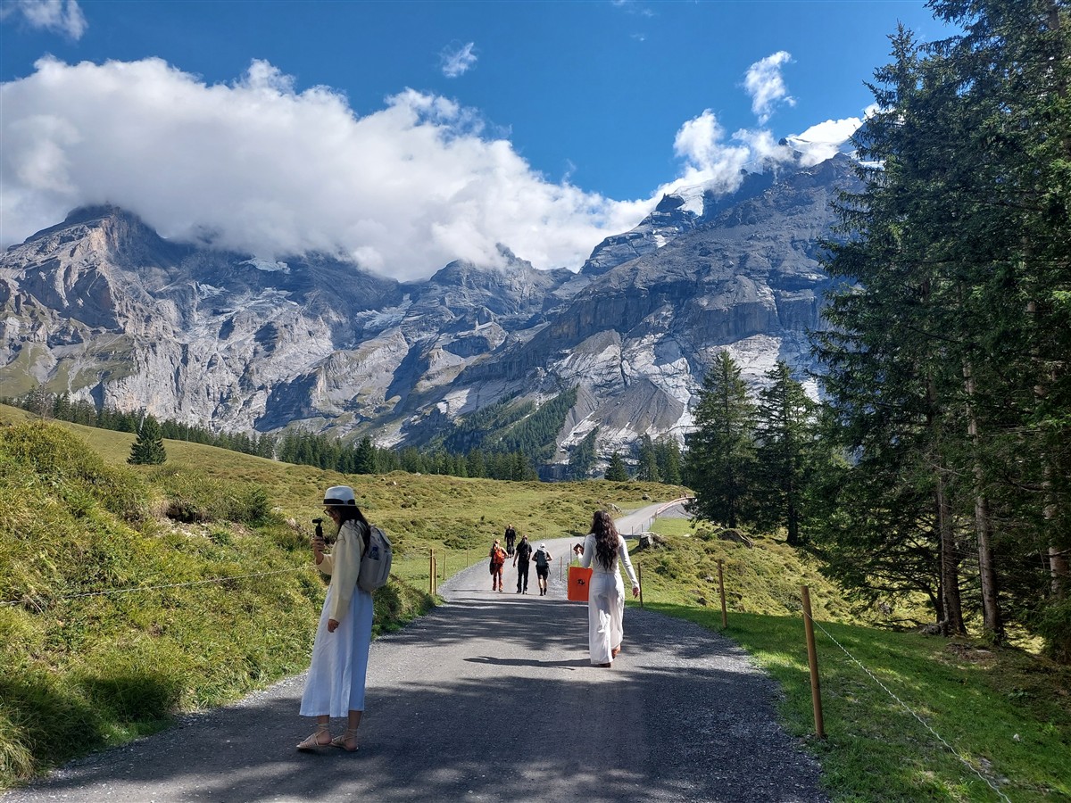 Day 8 : Exploring Oeschinen Lake and an Evening in Interlaken, Switzerland (Sep'26) 43