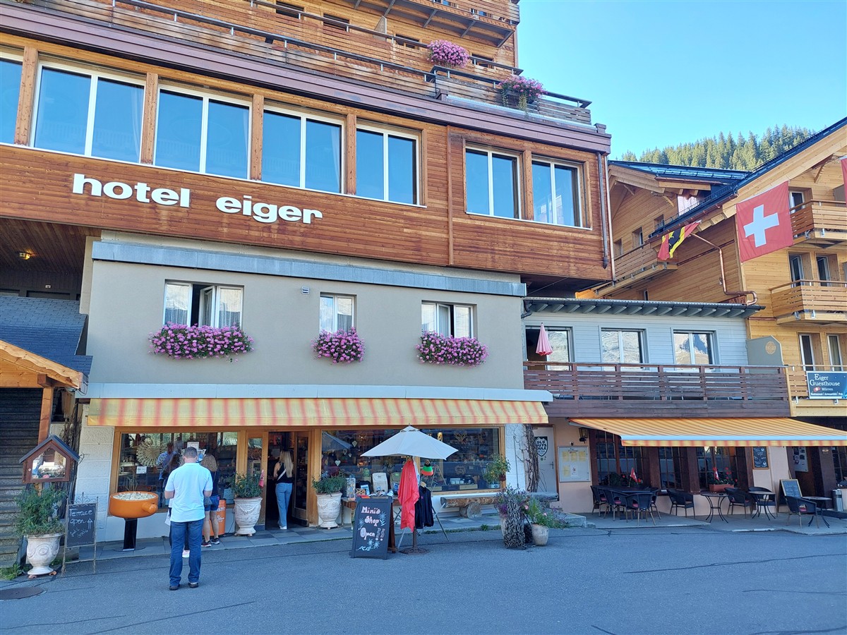 Day 9 – Exploring Lauterbrunnen, Wengen and Mürren in One Day : Switzerland (Sep'26) 60